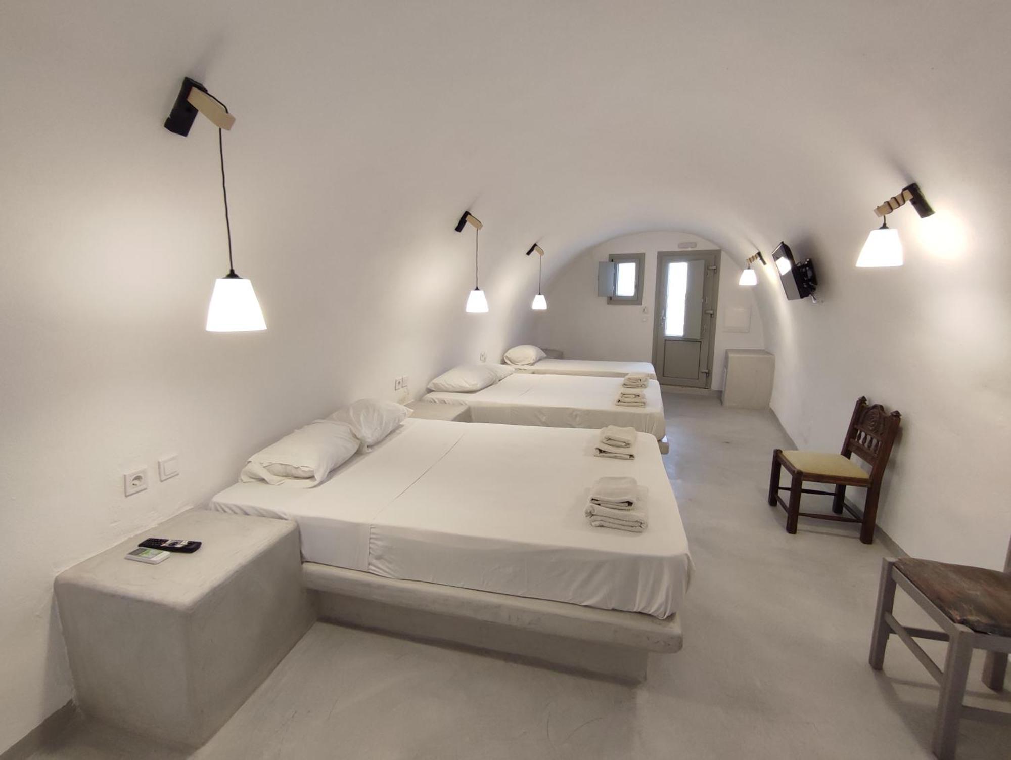 Fira Comfort Rooms Dış mekan fotoğraf