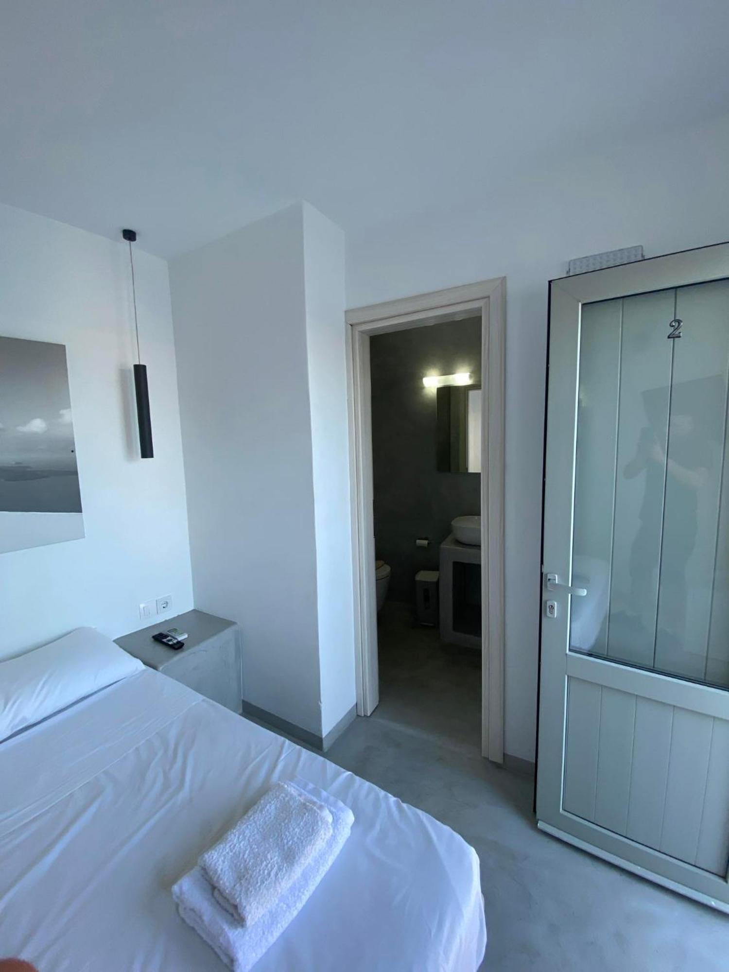 Fira Comfort Rooms Dış mekan fotoğraf