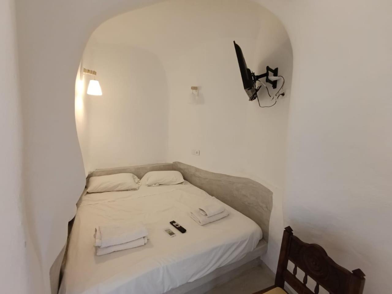 Fira Comfort Rooms Dış mekan fotoğraf